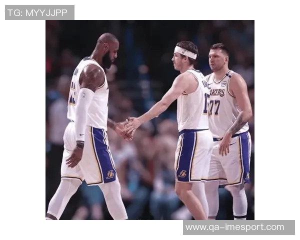 东契奇与里夫斯联手发威詹姆斯是否会影响他们的表现引发热议